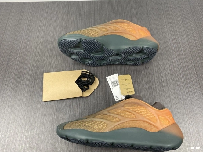 GY4109 Copfade V3 Adidas Yeezy 700 Boost 0818